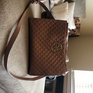 Selling my Guess Purse